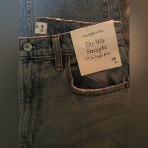Abercrombie & Fitch The 90’s Ultra High Straight Jeans